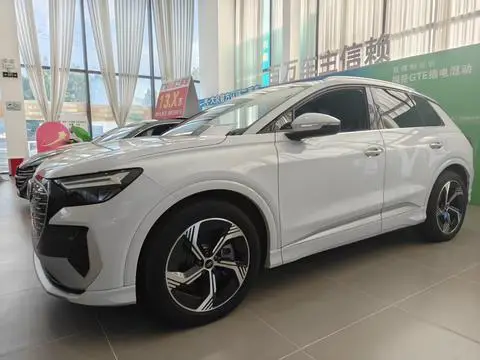 Audi Q4 e-tron 2024