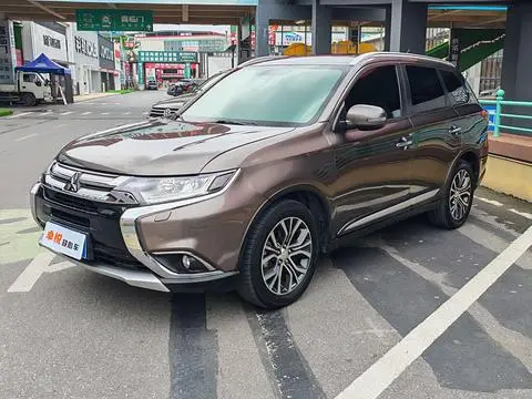 Mitsubishi 欧蓝德 2016