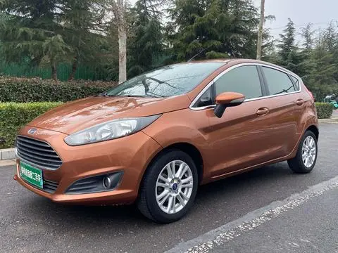 Ford 嘉年华 2013