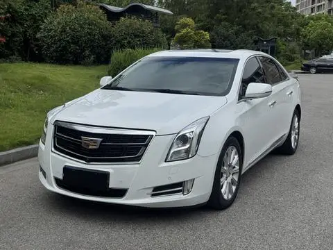 Cadillac XTS 2017 — фото 1