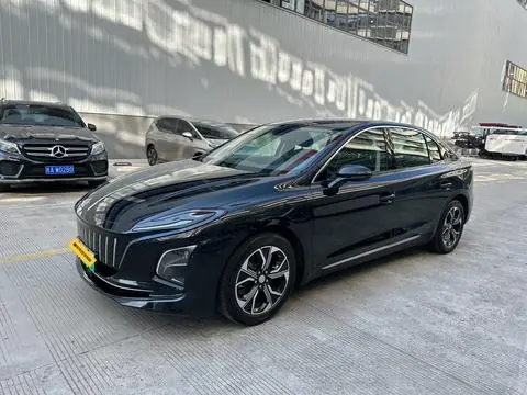 Hongqi E-QM5 2024