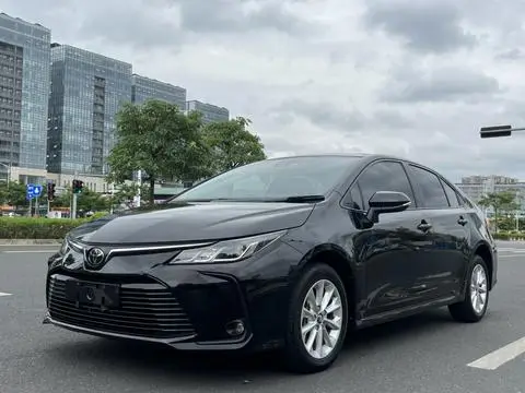 Toyota Corolla 2021 — фото 1
