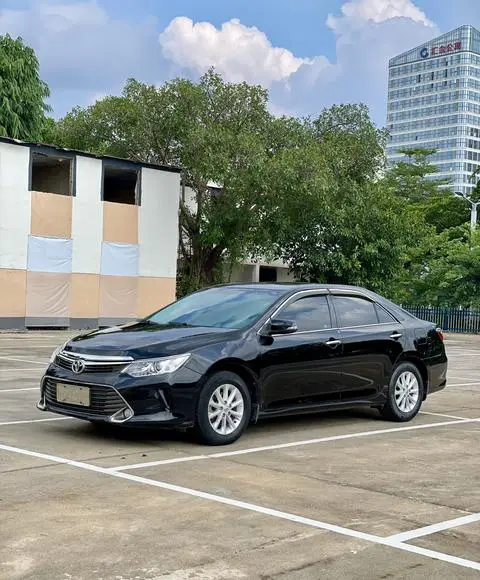 Toyota Camry 2015