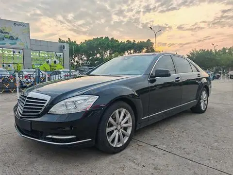 Mercedes-Benz S-Class 2010