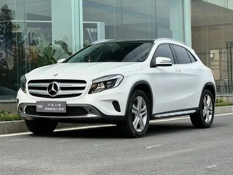 Mercedes-Benz GLA 2016