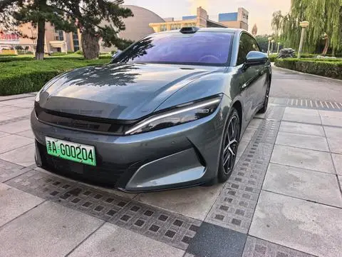 BYD Han L DM 2025