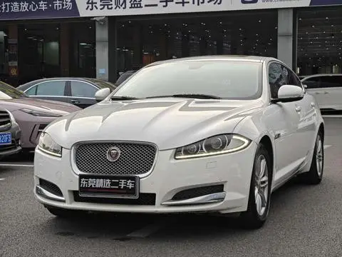 Jaguar XF 2015