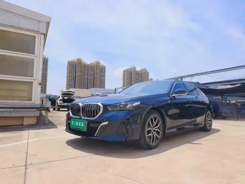BMW i5 2024 — фото 1