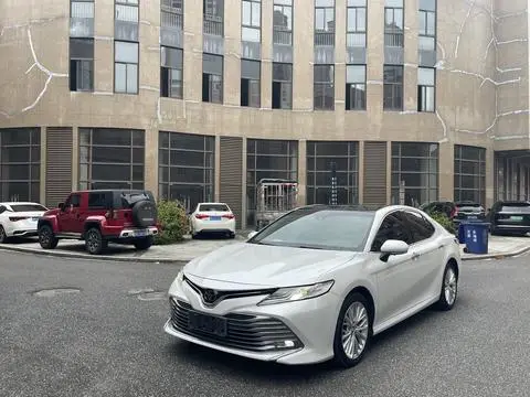 Toyota Camry 2019