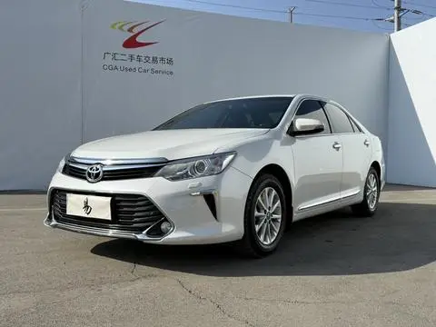 Toyota Camry 2016 — фото 1