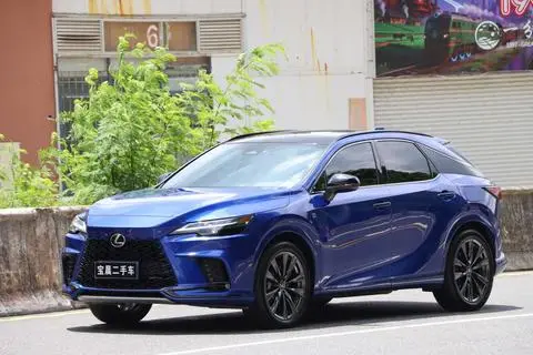 Lexus RX 2023