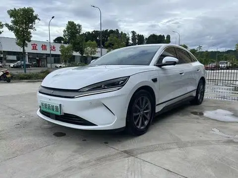 BYD 秦L EV 2025 — фото 1