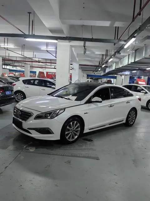 Hyundai 索纳塔九 2015