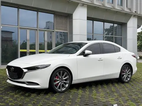 Mazda 3 昂克赛拉 2022 — фото 1
