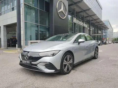Mercedes-Benz EQE 2025