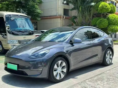 Tesla Model Y 2021 — фото 1
