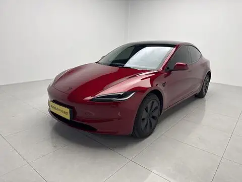 Tesla Model 3 2025