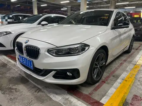 BMW 1 Series 2018 — фото 1