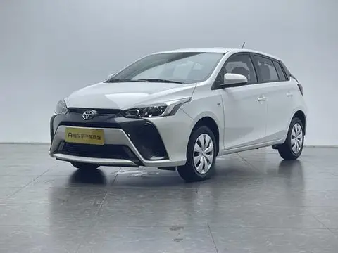 Toyota YARIS L 2022 — фото 1