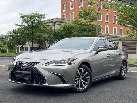 Lexus ES 2018