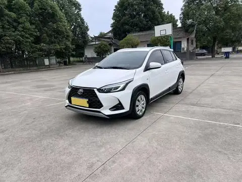 Toyota YARIS L 2021 — фото 1