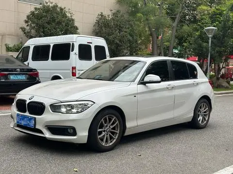 BMW 1 Series 2016 — фото 1