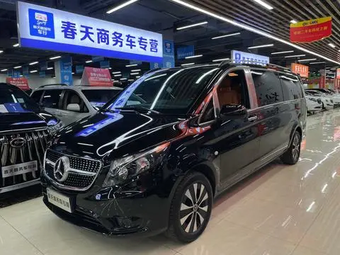 Mercedes-Benz 威霆 2023