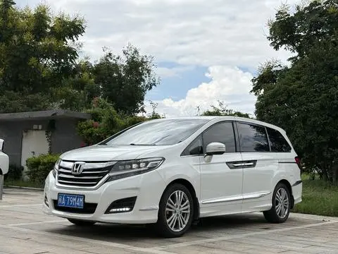 Honda 艾力绅 2016