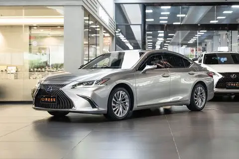 Lexus ES 2020
