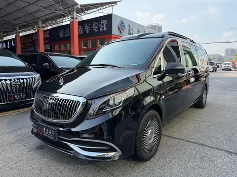 Mercedes-Benz 威霆 2023