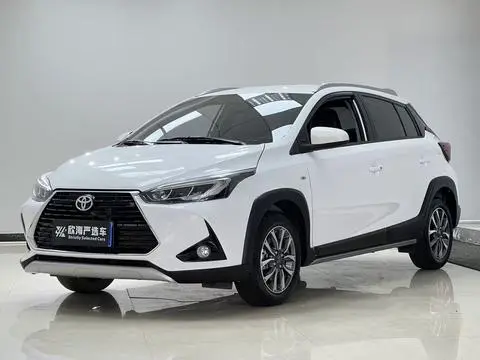 Toyota YARIS L 2022 — фото 1