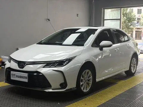 Toyota Corolla 2021 — фото 1