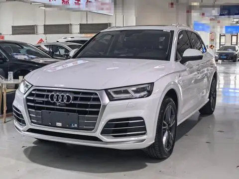 Audi Q5L 2020