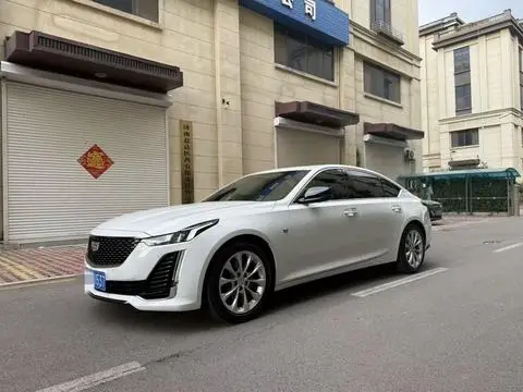 Cadillac CT5 2022 — фото 1