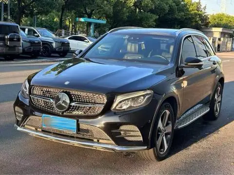 Mercedes-Benz GLC 2017 — фото 1