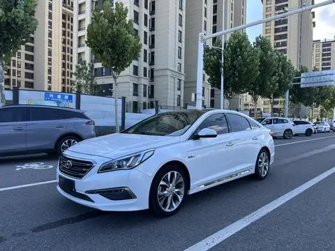 Hyundai 索纳塔九 2015