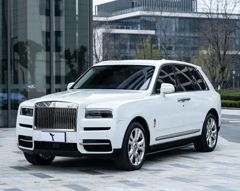 Rolls Royce Cullinan 2024