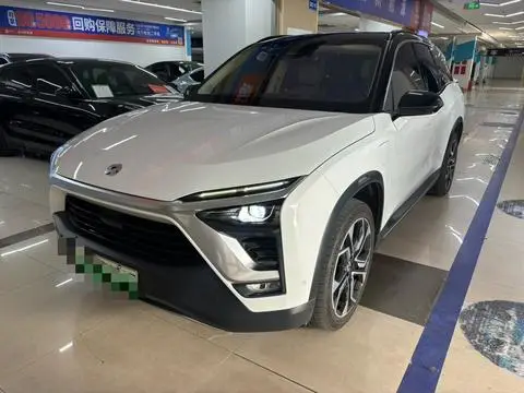 NIO ES8 2018