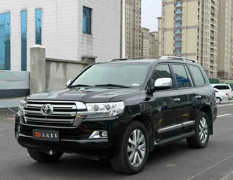 Toyota 兰德酷路泽 2015