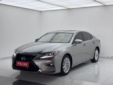Lexus ES 2015