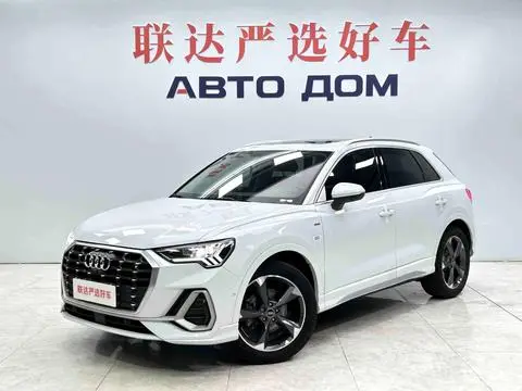 Audi Q3 2023 — фото 1