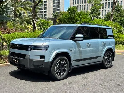 BYD Leopard 钛7 PHEV 2025