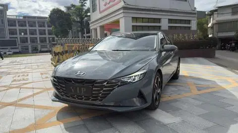 Hyundai Elantra 2021