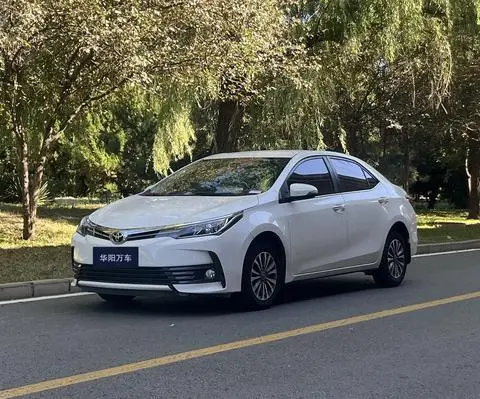 Toyota Corolla 2017 — фото 1