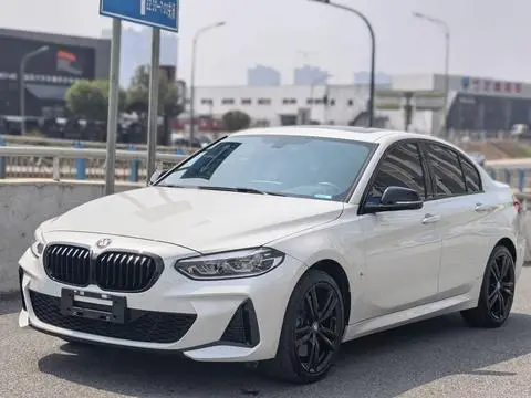 BMW 1 Series 2021