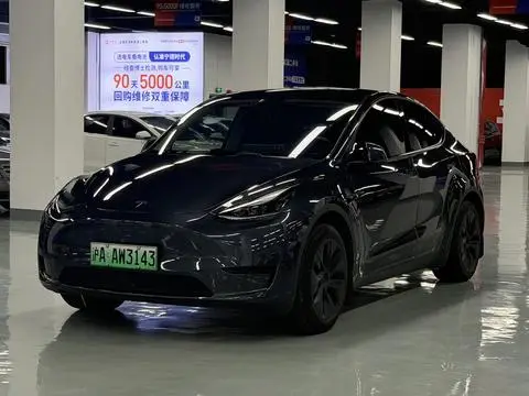 Tesla Model Y 2024 — фото 1