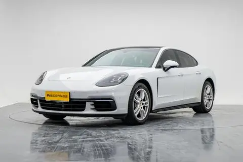 Porsche Panamera 2019