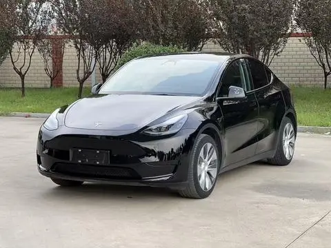 Tesla Model Y 2022 — фото 1