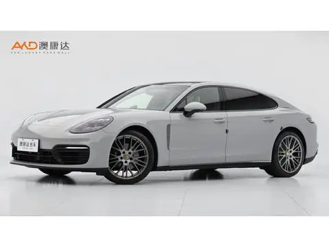 Porsche Panamera 2023