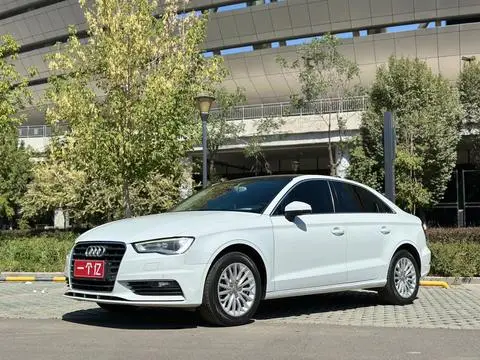 Audi A3 2015 — фото 1